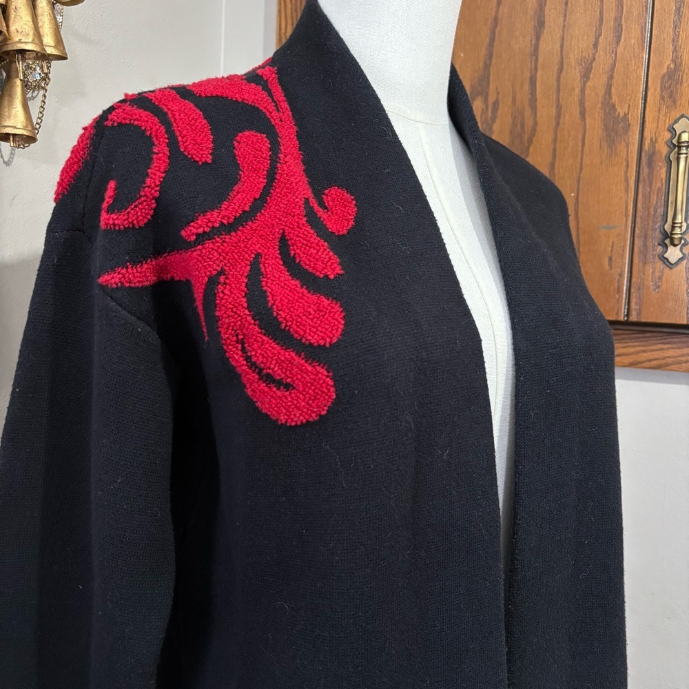Chico’s Black and Red Long Embroidered Cardigan Size 0 - Picture 2 of 11